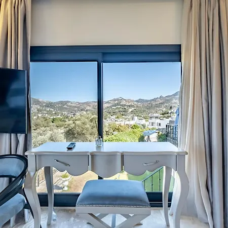 Bombien Luxury Szálloda 4*