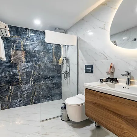 Bombien Luxury Hotel