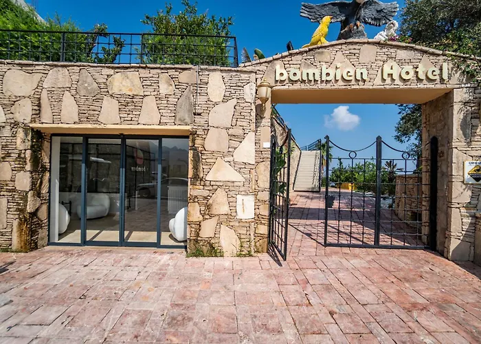 Bombien Luxury Szálloda