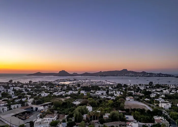 Bombien Luxury Szálloda 4*