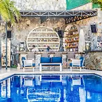 Bombien Luxury