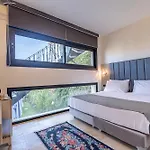 Bombien Luxury