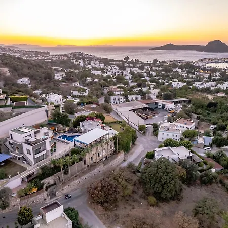 Bombien Luxury Ξενοδοχείο 4*